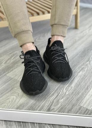 Кросівки чоловічі   adidas yeezy boost 350 v2 black full reflective