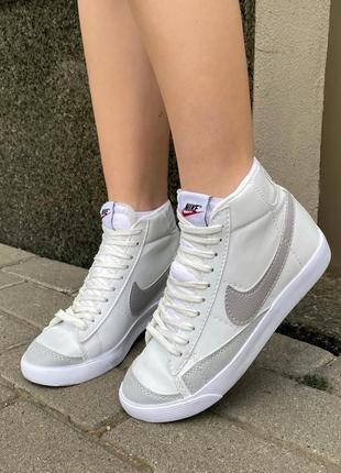 Кросівки жіночі nike blazer найк блейзер високі