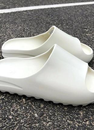 Женские кроссовки  adidas yeezy slide white1 фото