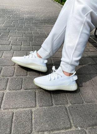 Мужские и женские кроссовки   adidas yeezy boost 350 v2  адидас изи буст7 фото