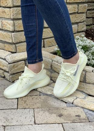Женские кроссовки  adidas yeezy boost 350 v2 light yellow lemon