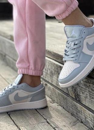 Кроссовки женские nike air jordan retro 1