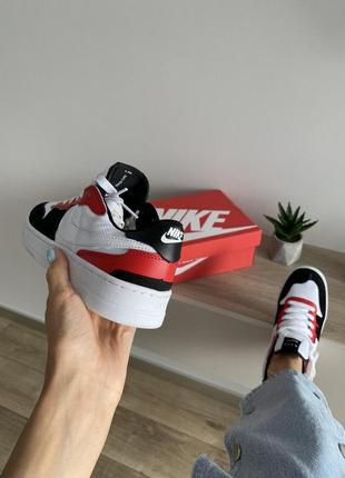 Женские кроссовки nike4 фото