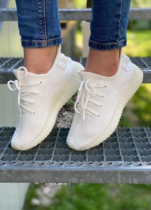 Мужские и женские кроссовки  adidas yeezy boost 350 v2 triple white
