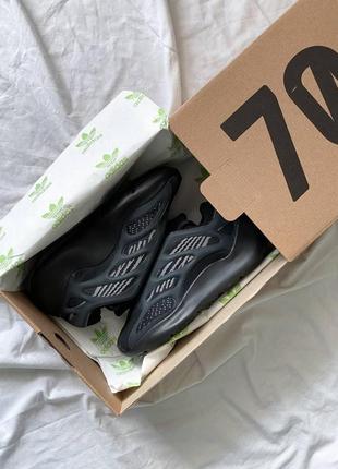 Мужские и женские кроссовки  adidas yeezy boost 700 v3 black alvah2 фото