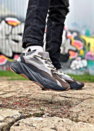 Мужские и женские кроссовки  adidas yeezy boost 700 v2 grey kanye  west3 фото