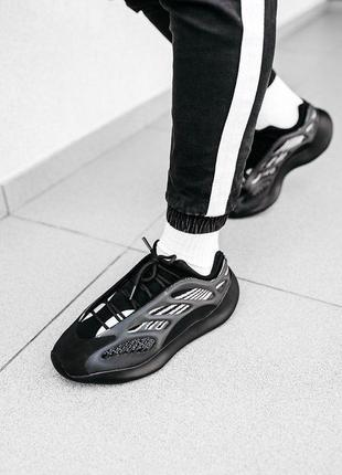 Мужские и женские кроссовки  adidas yeezy boost 700 v2 black4 фото