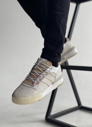 Мужские кроссовки  adidas rivalry rm beige