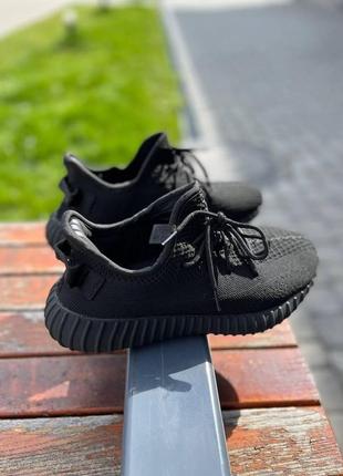 Мужские и женские кроссовки  adidas yeezy boost black