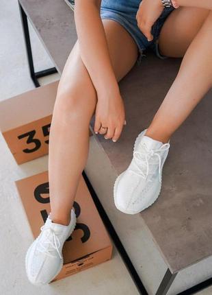 Мужские и женские кроссовки  adidas yeezy boost 350 v2 triple / white4 фото