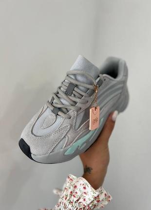 Женские кроссовки  adidas yeezy boost 700 v2 grey v23 фото