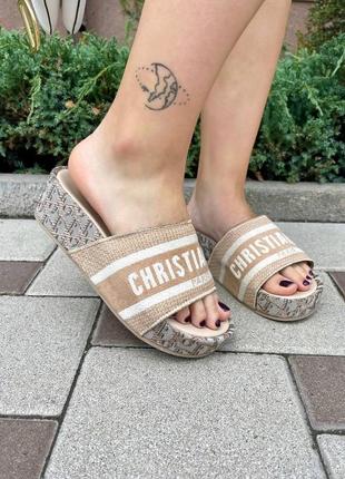 Жіночі сандалі  dior slides beige