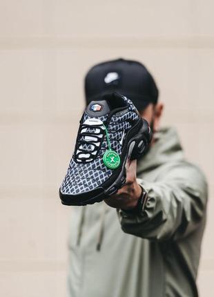 Мужские кроссовки  nike air max plus tn france