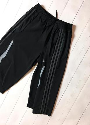 Мужские черные спортивные бриджи шорты adidas адидас с лампасами. размер s m6 фото