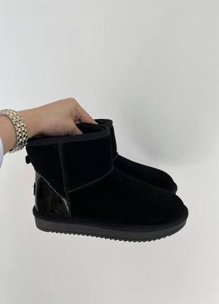 Ugg classic mini black metallic