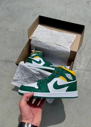 Жіночі кросівки nike air jordan retro 1