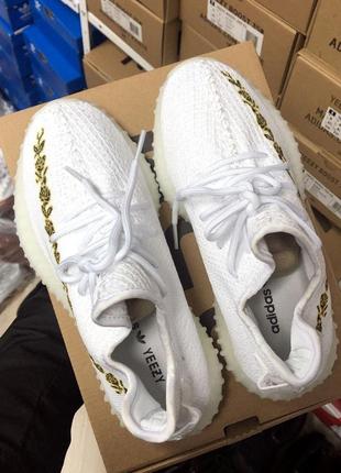 Женские кроссовки  adidas yeezy boost 350 v2 white