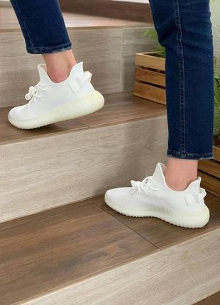 Мужские и женские кроссовки  adidas yeezy boost 350 v2 triple white6 фото