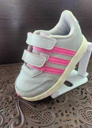 Кроссовки для девочки