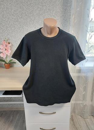 Футболка uniqlo.