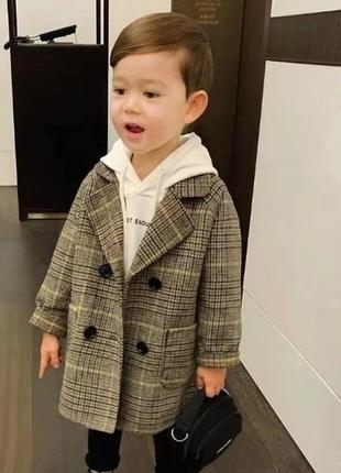 Дитячі стильне пальто для хлопчика1 фото