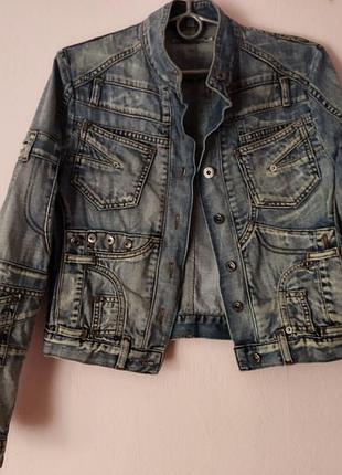 Крута, ексклюзивна джинсова куртка.