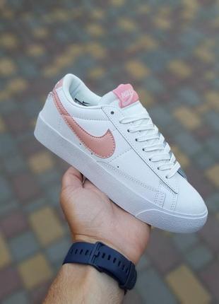 Женские кроссовки nike blazer низкие, кожа, белый с розовым, вьетнам10 фото