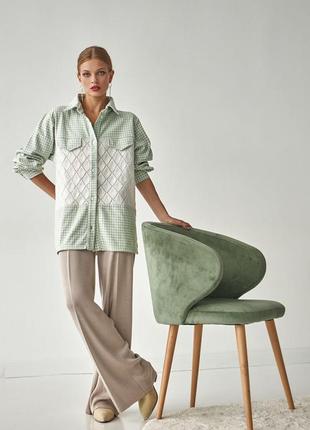 Удлиненная женская рубашка в клетку и ажурной вставкой, стильная повседневная клетчатая рубашка-жакет