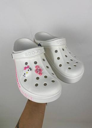 Женские кроксы сабо crocs bayaband logo motion white2 фото