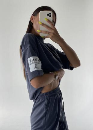 Костюм двойка спортивный двухнитка длинная футболка оверсайз шорты бриджи бермуды на резинке комплект с надписями черный изумрудный антрацит5 фото