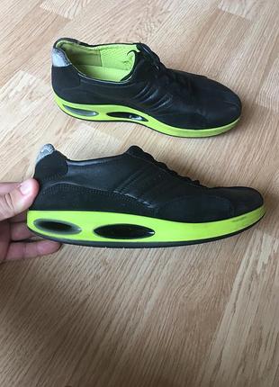 Шкіряні спортивні кросівки ecco