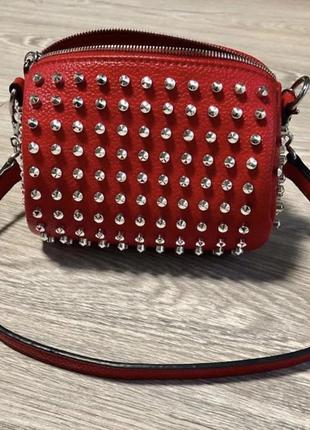 Маленька сумка клатч яскрава червона стильна, метал, короткі ручки1 фото