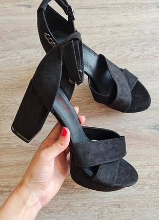 Стильные босоножки черные на каблуках my botega