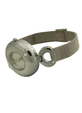 Часы женские наручные миланский браслет3 фото
