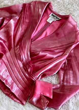 Яркая розовая рубашка ronni nicole с имитацией запаха
