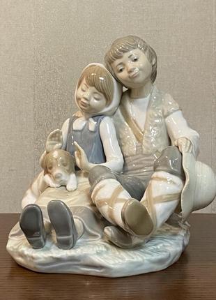 Фарфоровая статуэтка lladro «дружба».