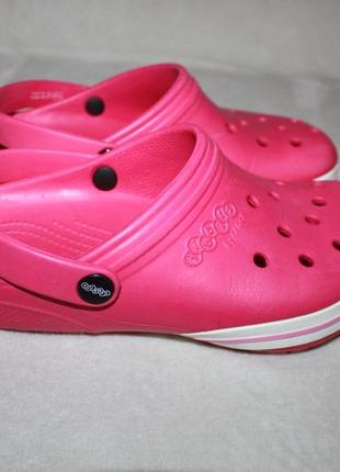 Крутые кроксы фирмы crocs jibbitz размер m6 w8 по стельке 23-24 см. наш 37-384 фото