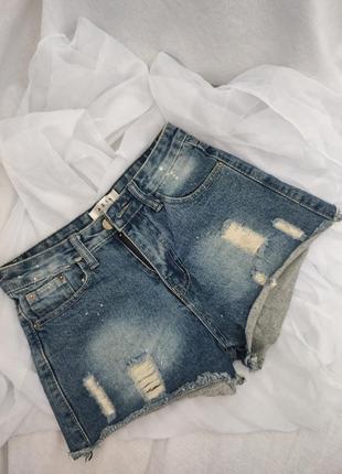 Стильные классные рваные джинсовые шорты, молодежные шорты в наличии
