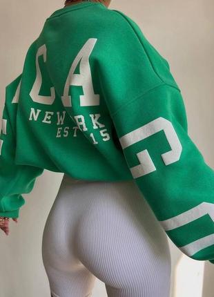 Оверсайз світшот жіночий зелений однотонний з принтом на спині і рукавах якісний стильний трендовий4 фото