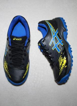 Кроссовки фирмы asics 35,5 размера по стельке 23 см.