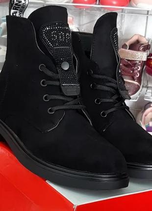 Черные деми ботинки для девочки замшевые (эко)на каблуке