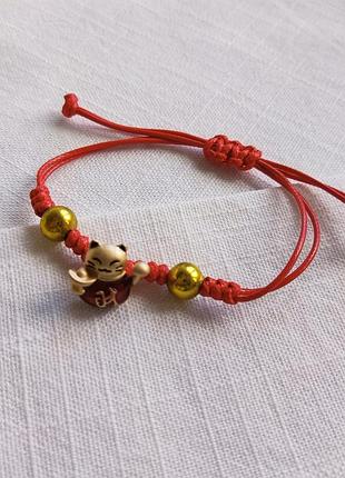 Плетёный браслет "манэки-нэко"