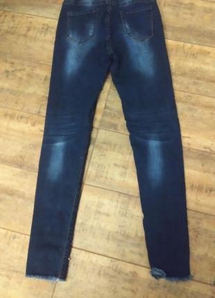Женские джинсы с  высокой посадкой расшитые жемчужинками2 фото