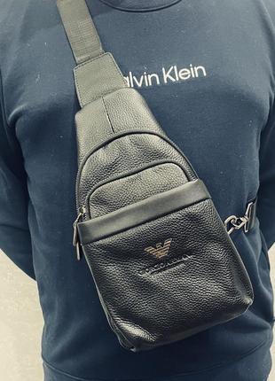 Кожаная сумка через плечо слинг нагрудный в стиле giorgio armani7 фото