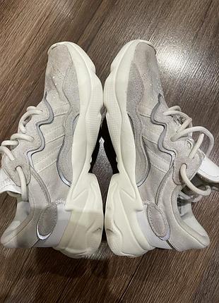 Кроссовки adidas 3