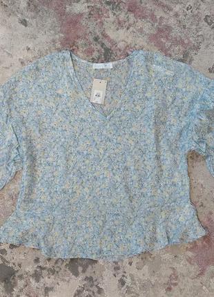 Нежная бледно - голубая блуза в мелкий цветочный принт primark (10-12 размер)5 фото