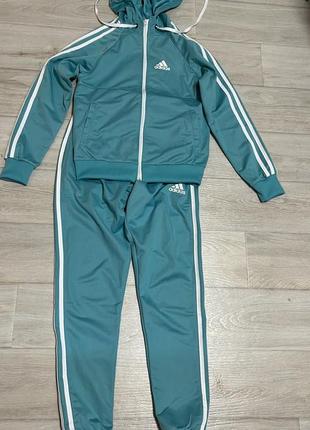 Женский спортивный костюм adidas1 фото