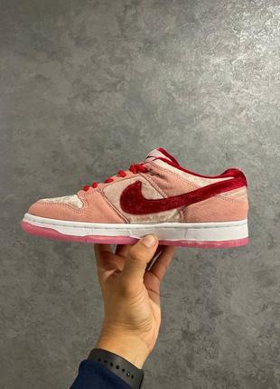 Кроссовки strangelove skateboards x nike sb dunk low3 фото