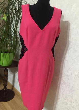 Платье 👗 нарядное по фигуре,очень красиво и дорого смотрится