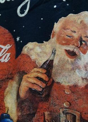Новорічна святкова футболка -свято до нам приходить coca-cola - дід мороз8 фото